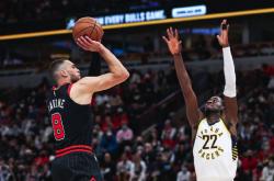 开云体育APP下载-公牛强势篮网，布拉德利三分雨点燃全场的简单介绍