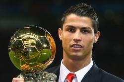 开云体育在线-德罗赞末节狂飙导演惊天逆转，马刺坚韧意志击碎凯尔特人领先神话