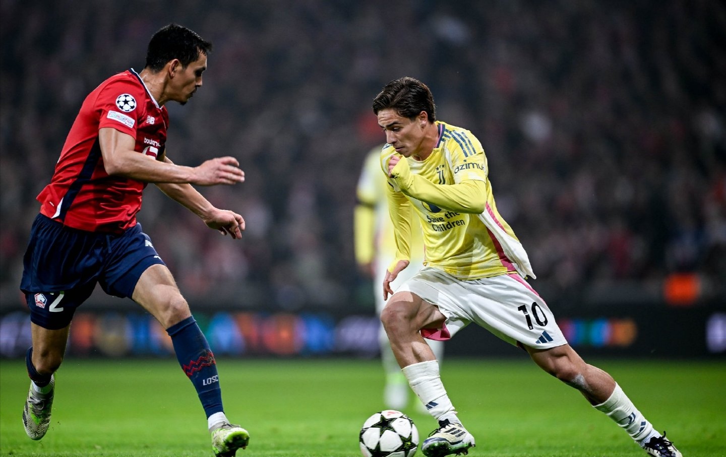 包含里尔主场全力以赴，欲守住对手攻击的词条