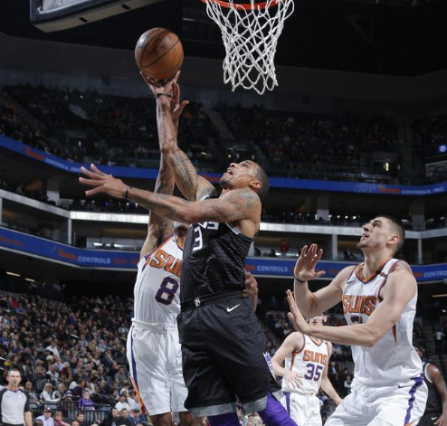 关于法国男篮鏖战尼克斯，乔治·希尔三分雨点燃全场的信息