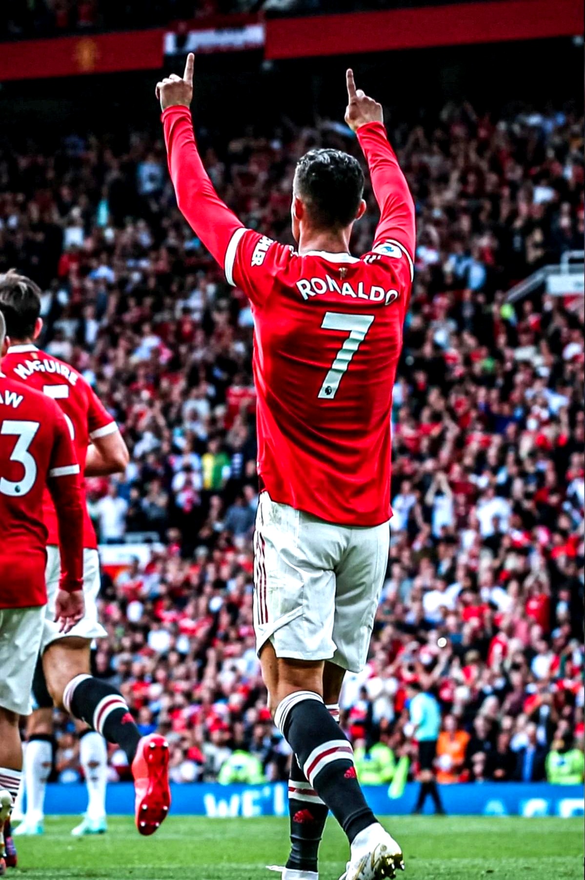 里昂轻取莱比锡红牛,C罗绝境逆转的简单介绍 里昂轻取莱比锡红牛,C罗绝境逆转的简单介绍