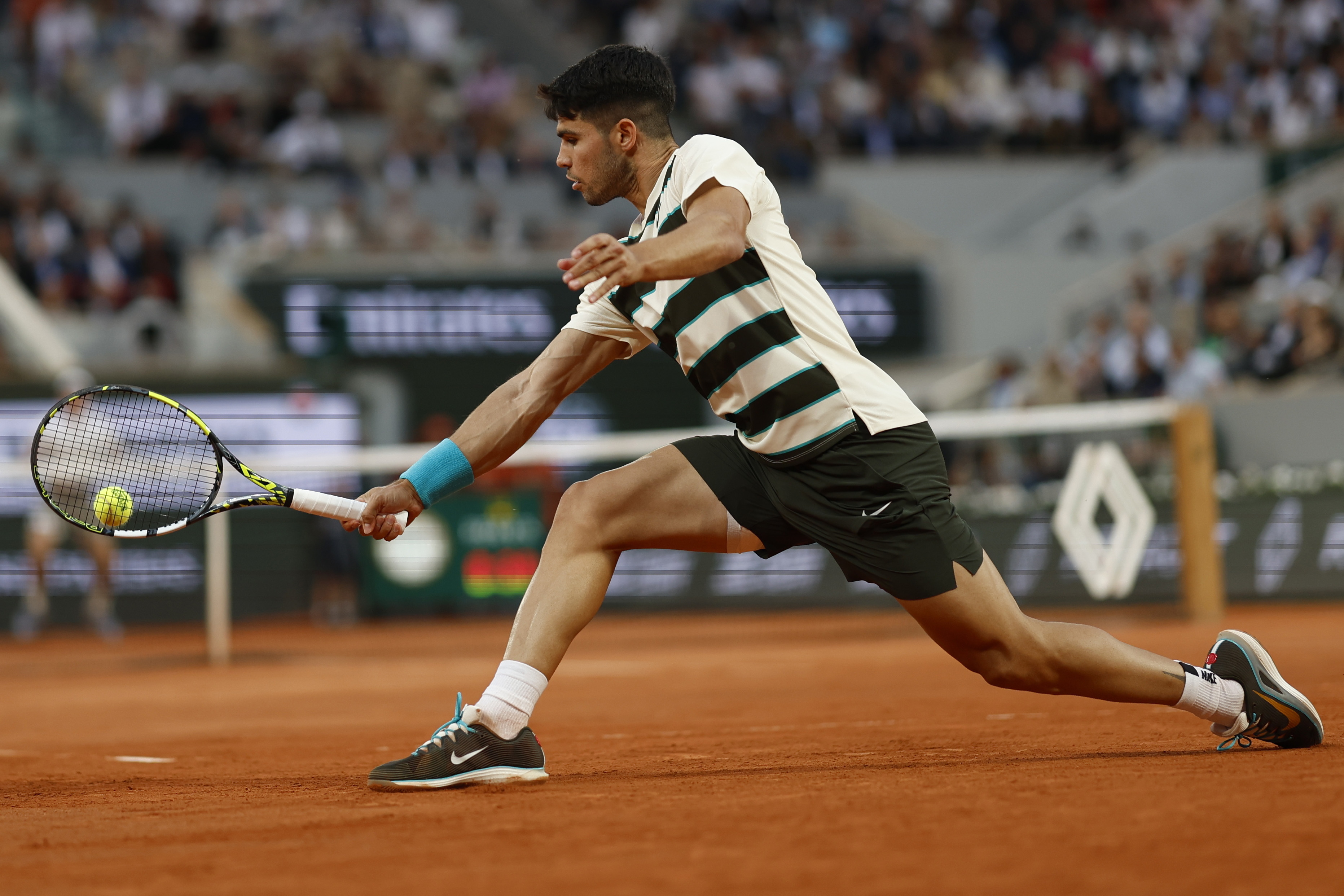 日本网球队轻取美国网球队，阿尔卡拉斯送出助攻的简单介绍