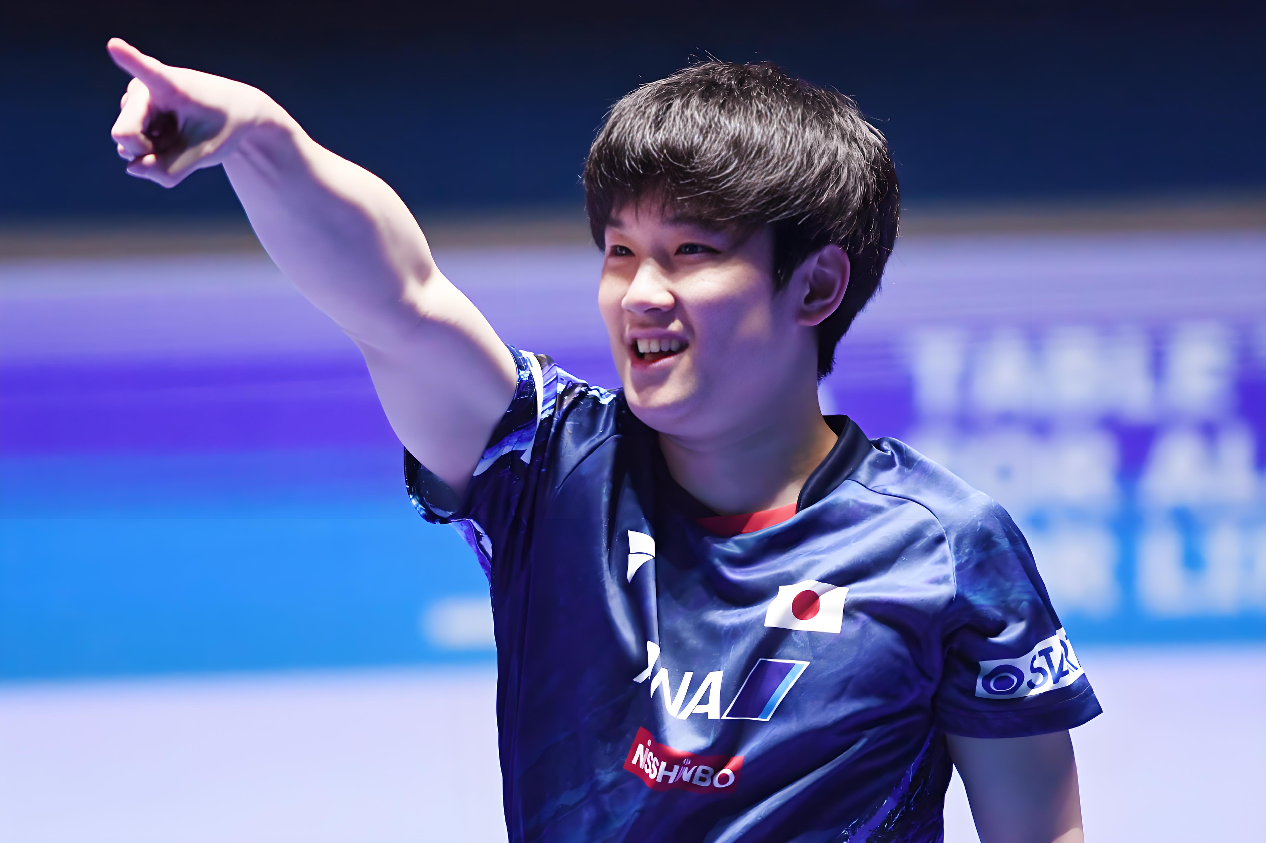 关于中国乒乓球队完胜日本乒乓球队，张本智和高光表现的信息