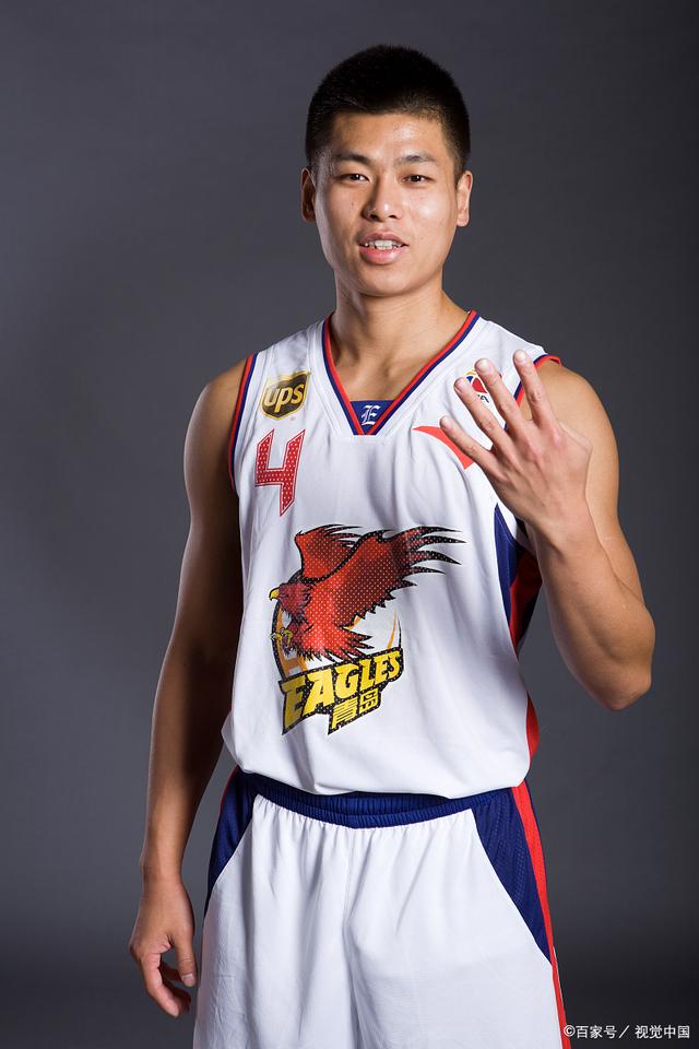 新秀表现出色,被誉为未来联盟未来之星 新秀表现出色,被誉为未来联盟未来之星