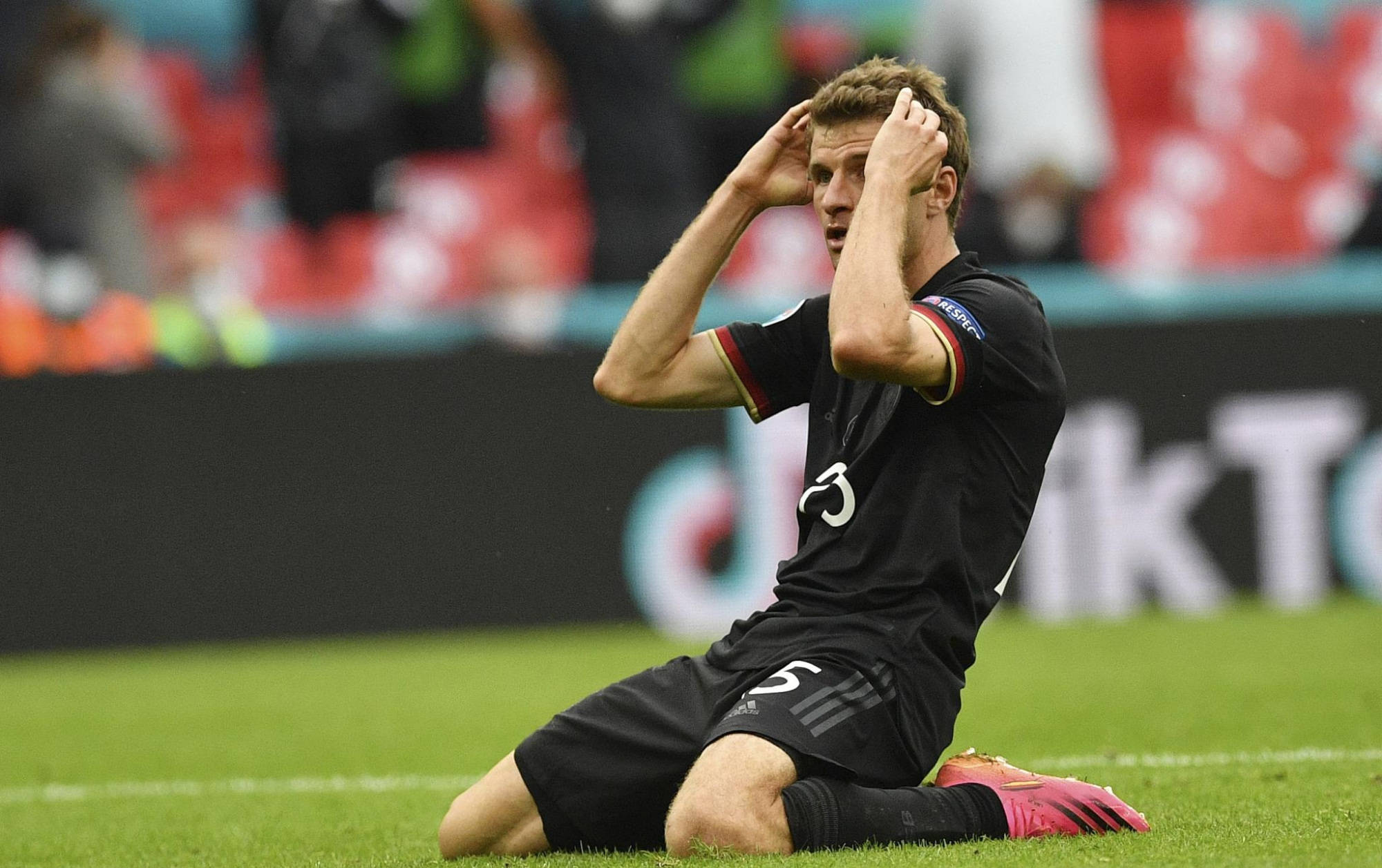 包含波斯尼亚国家队未能力挽狂澜遭遇出局的词条