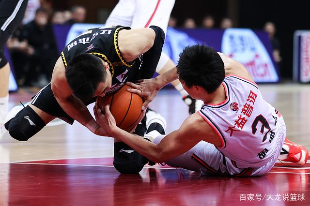 关于广东队再夺胜利,冲击榜首位置的信息 关于广东队再夺胜利,冲击榜首位置的信息