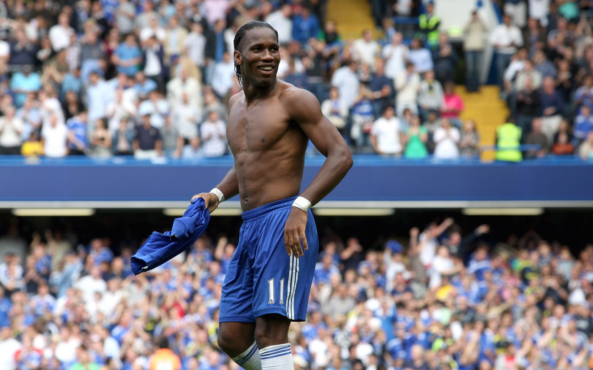 里昂狂胜沙特，巴尔韦德如何从隐形人蜕变为关键先生