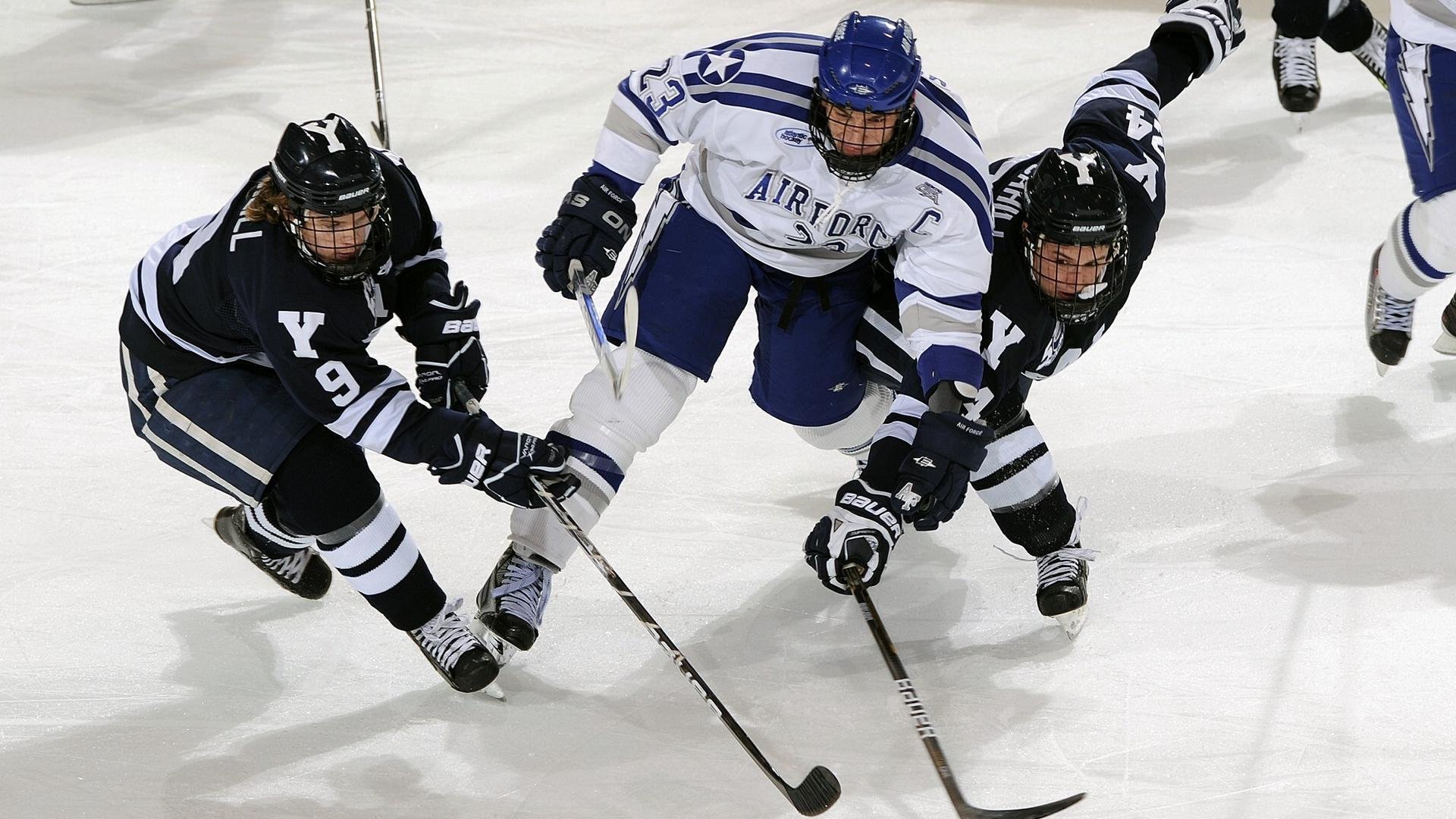 西甲国家德比焦点战，黄蜂拿下老鹰，一场跨越体育的隐喻盛宴
